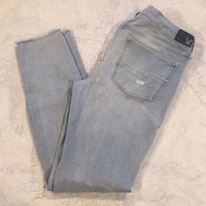 AMERICAN EAGLE distressed skinny jean size 12 long